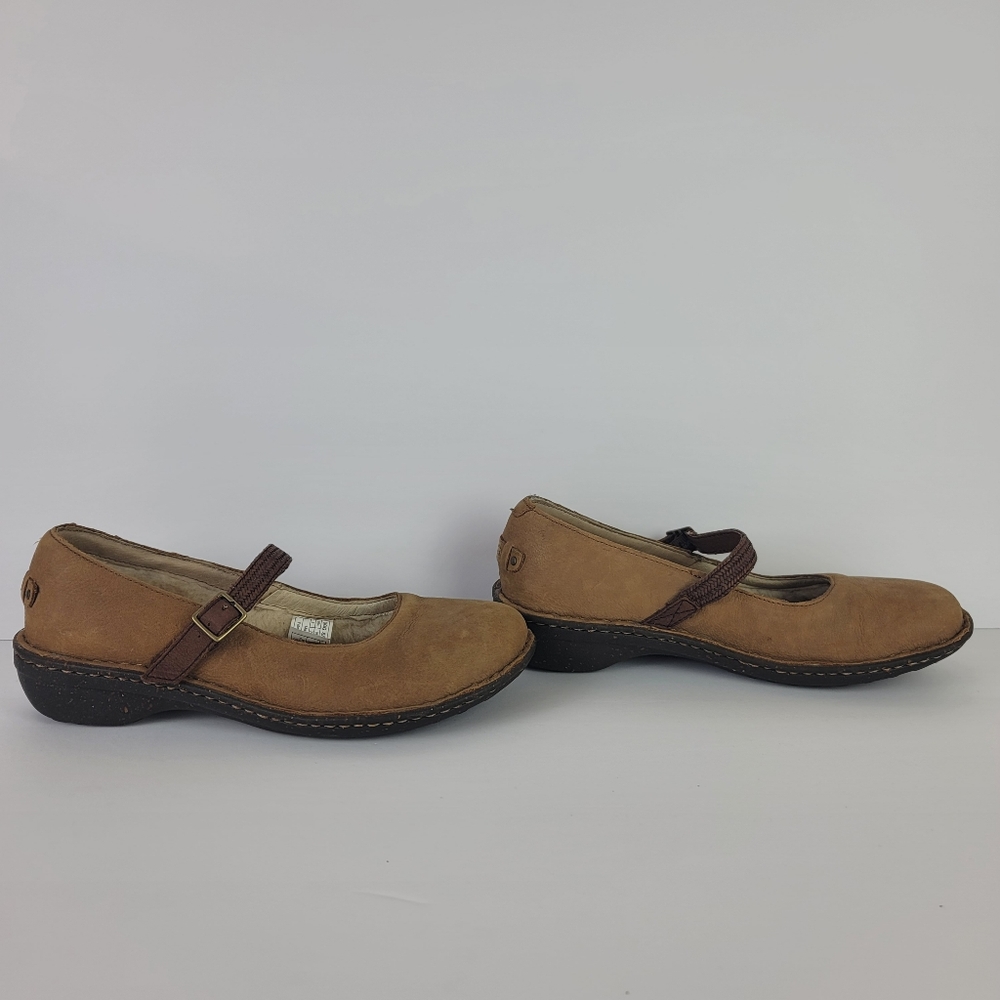 Ugg brown/tan fur lined Mary Jane's size 9.